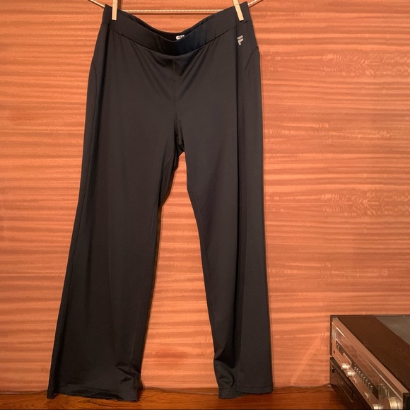 Black Fila 1X high quality active pants. - Picture 5 of 5
